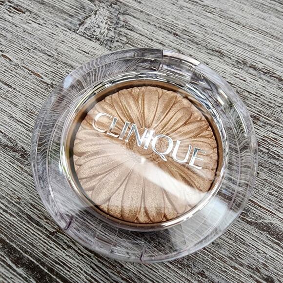 Clinique Cheek Pop Highlighter in Nude Full Size 3 g New - Picture 1 of 3